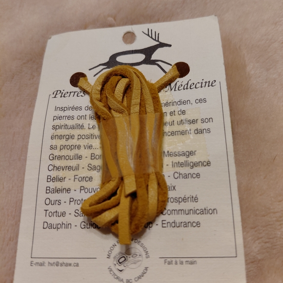 Medicine Spirit Stones Pendant with Black and Red Turtle Design - Picture 3 of 5